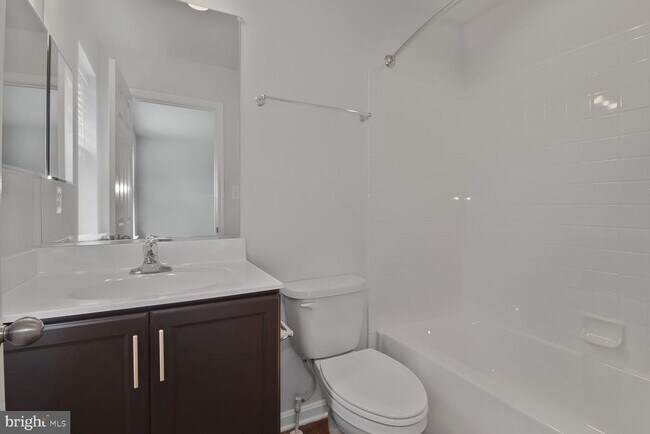 Building Photo - 331 Tumblers Wy