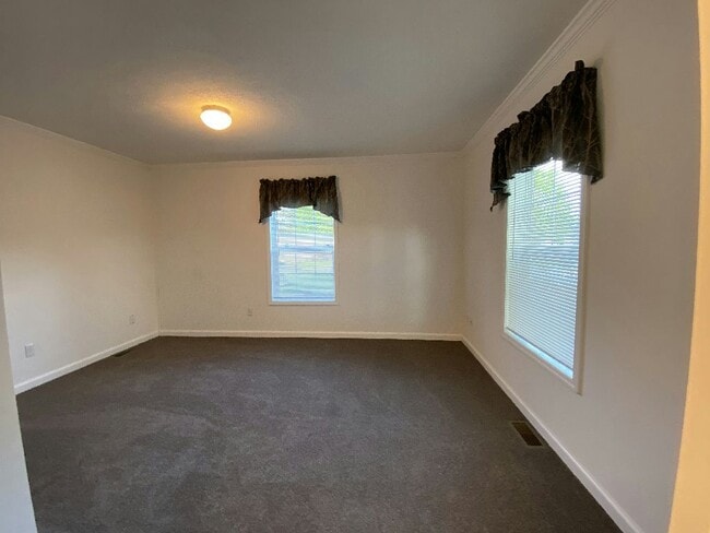 Building Photo - 8854 Breinig Run Cir