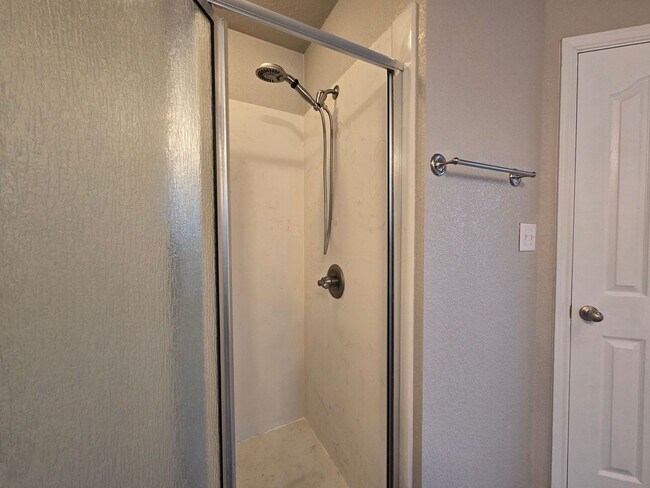 Building Photo - 5609 Hunters Ridge Trail
