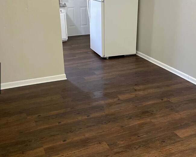 Building Photo - Maxey Park Duplex