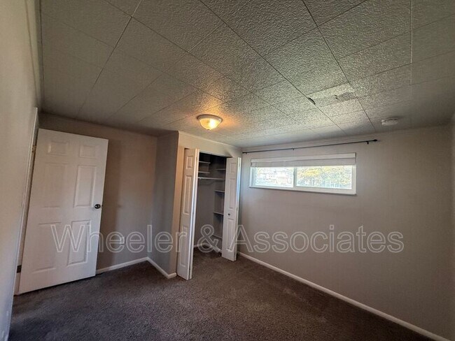 Building Photo - 2587 N 1450 E