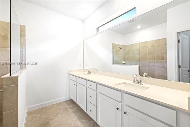 Building Photo - 20524 Copperhead Dr