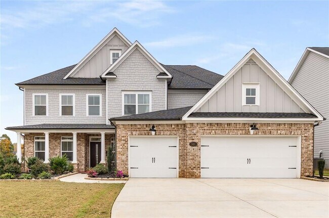 Primary Photo - 501 Blackberry Ln