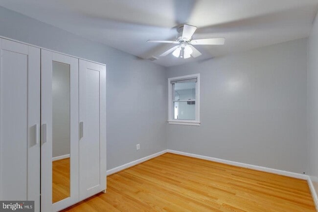 Building Photo - 5834 Pratt St