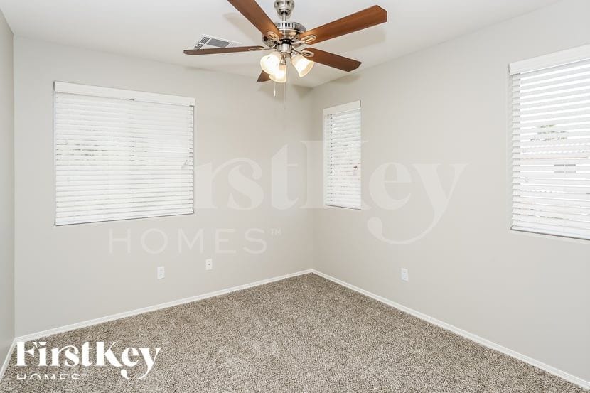 Building Photo - 7225 N Harbow Ridge Pl