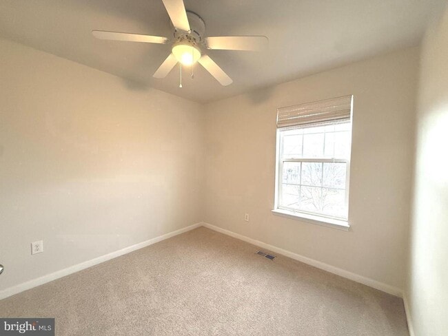 Building Photo - 189 Magellan Dr