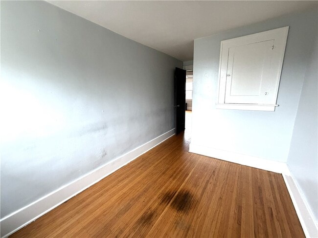 Building Photo - 5 Vayo St