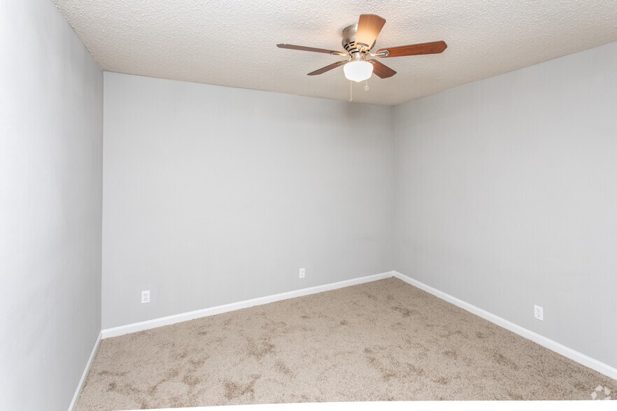 Candler Village 2425 Candler Rd Decatur GA 30032 Apartment Finder