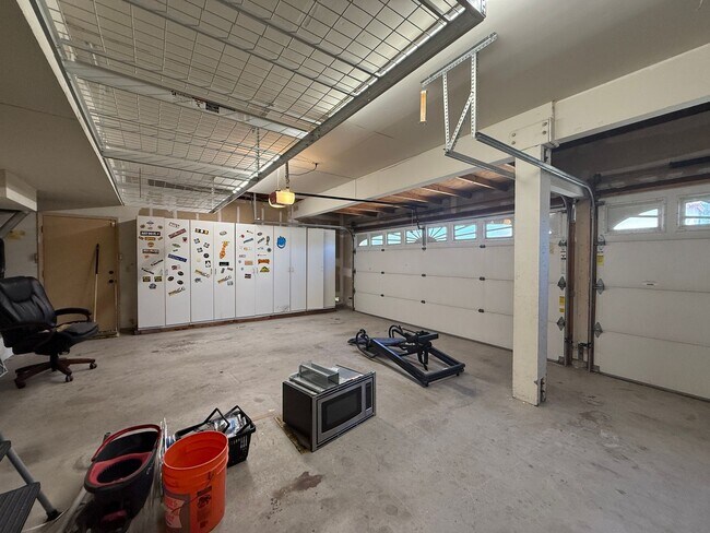 Building Photo - 216 Richmond Park Pl