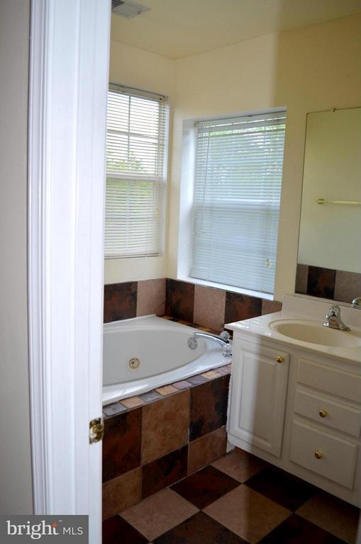 Building Photo - 6863 Drifton Ct