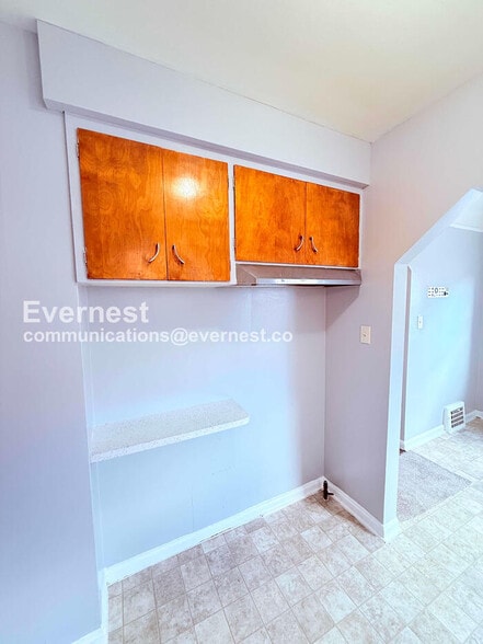 Building Photo - 13737 Capitol St