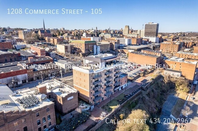 Building Photo - 1208 Commerce St