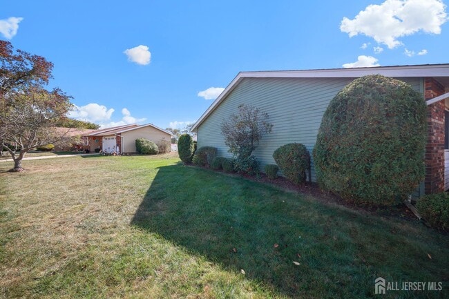 Building Photo - 351A Jutland Dr