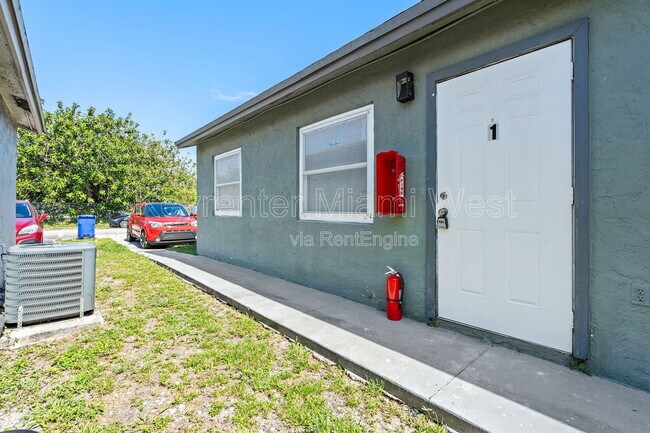 Building Photo - 1022 NW 6th Ave