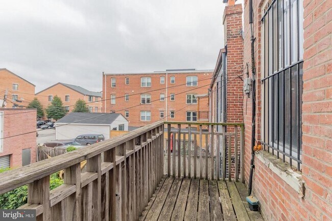 Building Photo - 1459 Chapin St NW