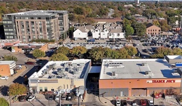 Building Photo - 5747 Prospect Ave