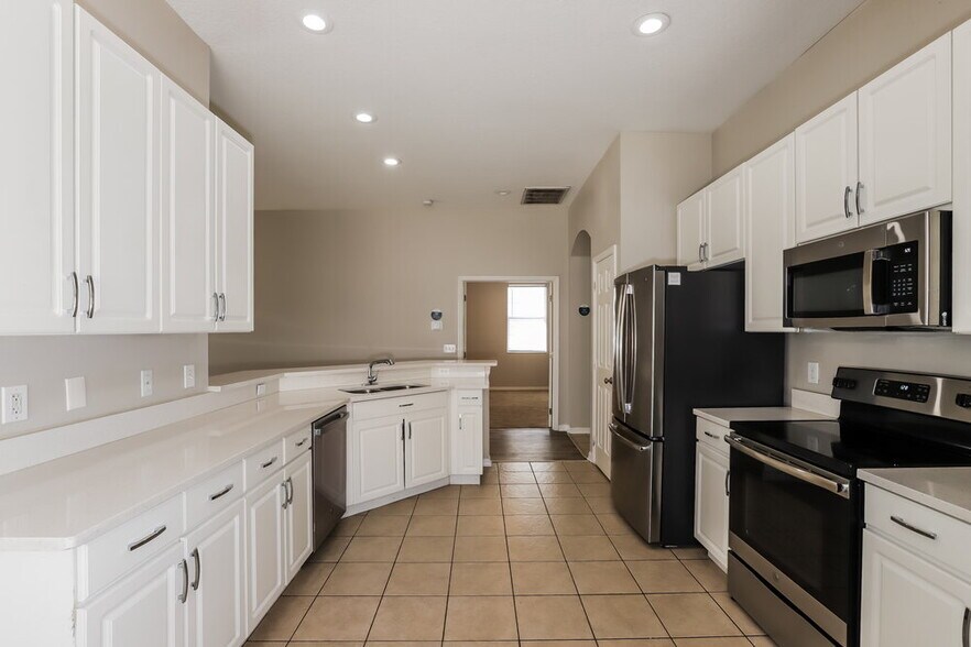 Building Photo - 427 Fern Gulley Dr