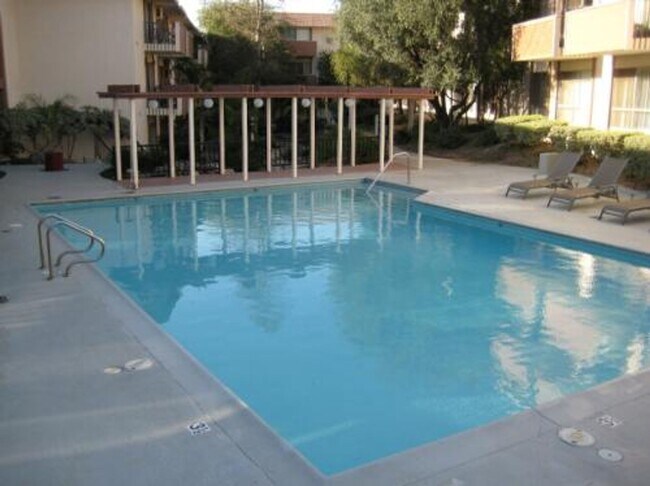 Building Photo - 5585 E Pacific Coast Hwy