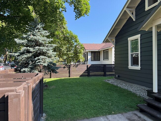 Building Photo - Charming Kalispell Home