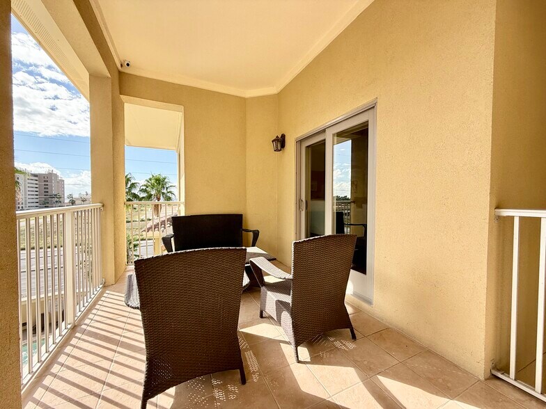 Building Photo - 6410 Padre Blvd