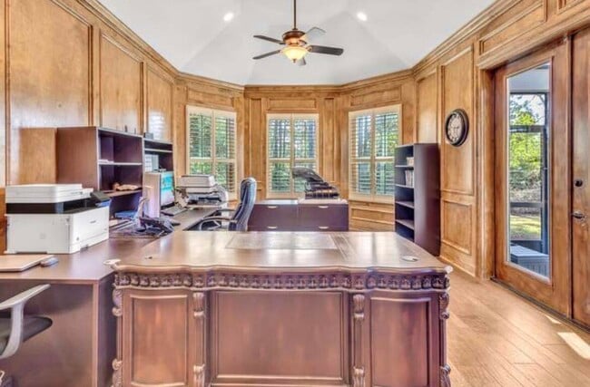 Building Photo - 357 Kelly Plantation Dr