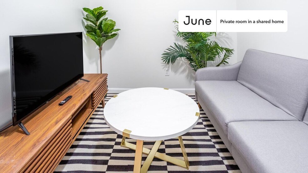 Building Photo - Room in Shared 4 bed/2 bath home