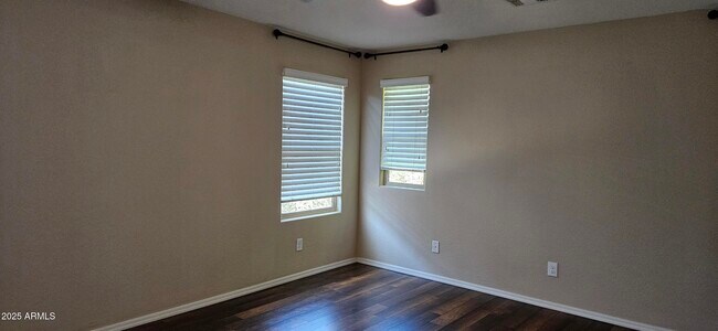 Building Photo - 4656 E Tierra Buena Ln