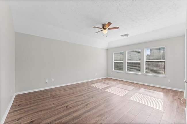 Building Photo - 21218 Rezanof Rd