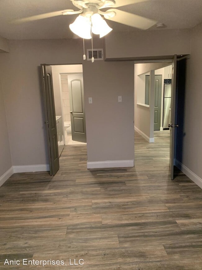 Building Photo - 1 br, 1 bath Apartment - 8717 Watson Road