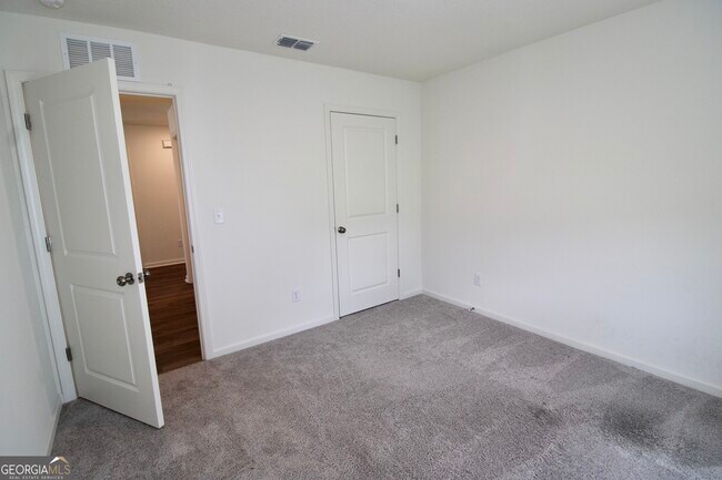 Building Photo - 205 Landing Blvd