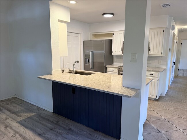 Building Photo - 3412 Timberline Dr