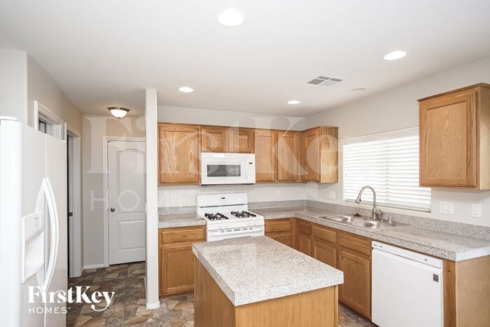 Building Photo - 3820 Chandler Cove Ave