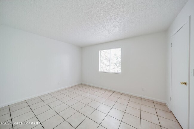 Building Photo - 451 Mercury Ave SE