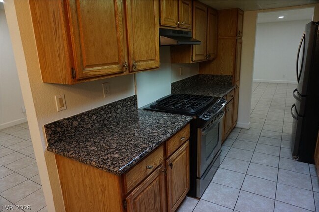 Building Photo - 6644 Silverstream Ave