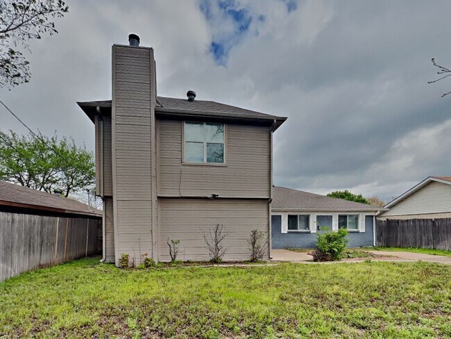 Building Photo - Coming Soon! 4BR/3BA | Updated Single Family Home | Fenced  yard | In Grand Prairie!