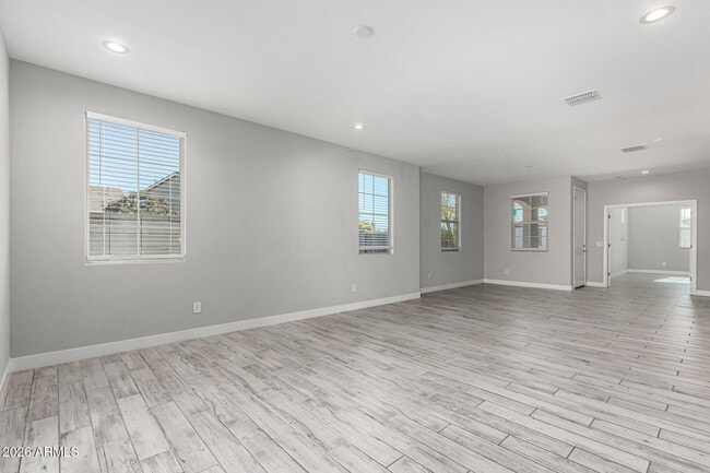 Building Photo - 10954 W Melvin St