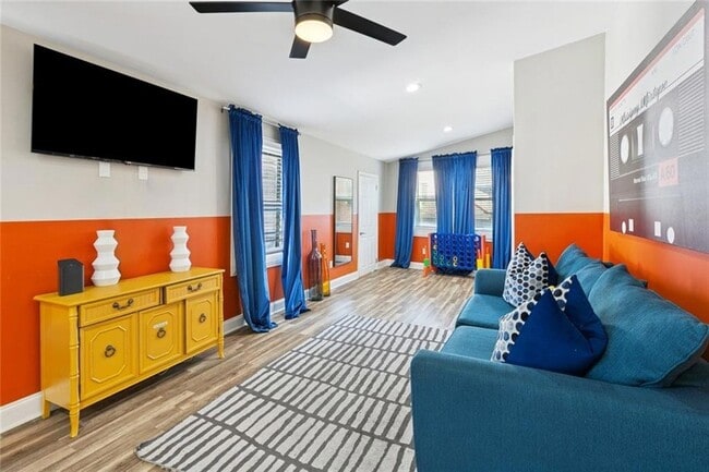 Building Photo - 706 Franklin Ave