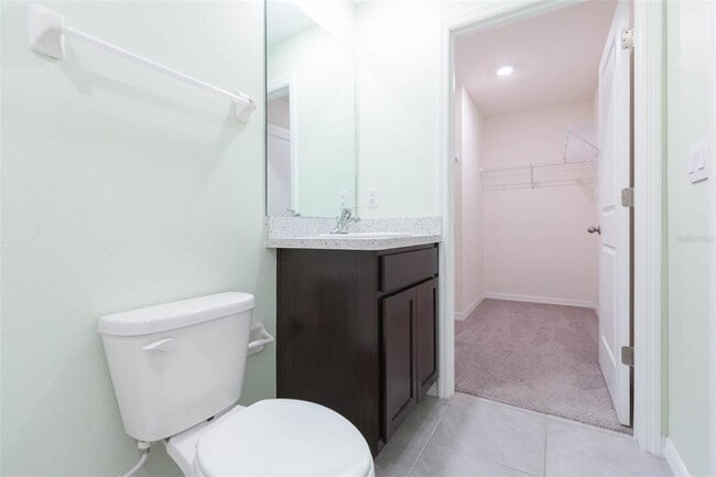 Building Photo - 5358 Woodridge Ln