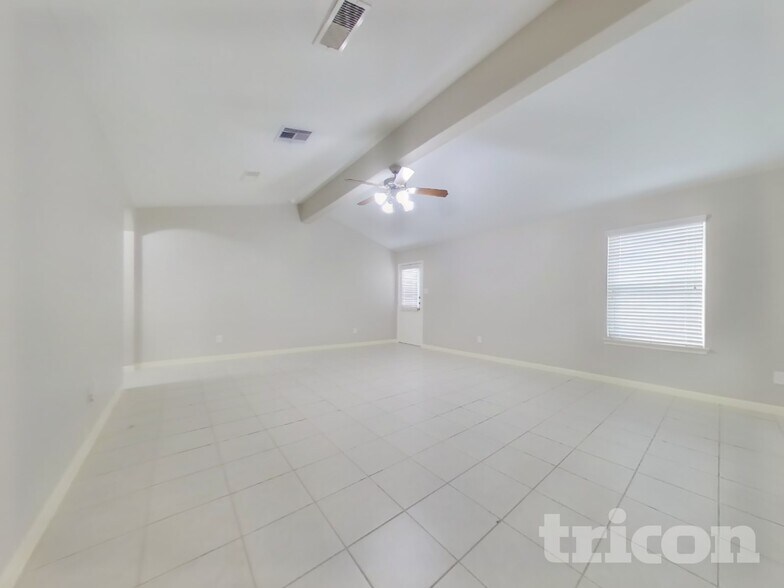 Building Photo - 612 Totem Trail Dr