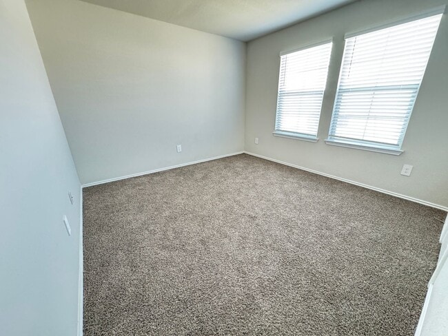 Building Photo - 2014 Gadwall Dr