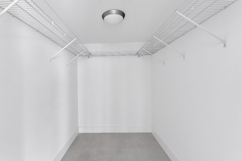 Building Photo - 1360 S Ocean Blvd