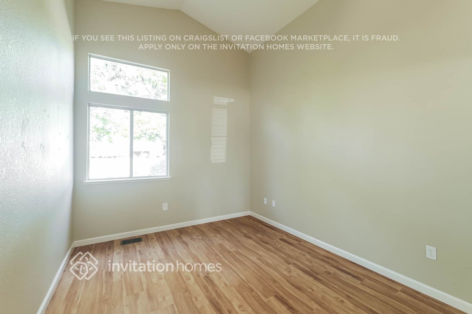 Building Photo - 5085 Wagon Wheel Way