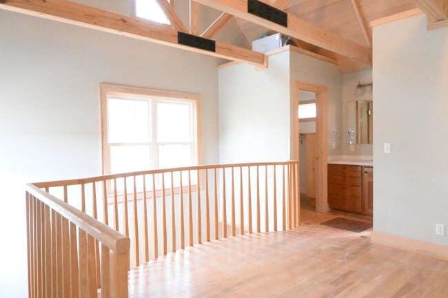 Building Photo - 1154 Cottage Rd