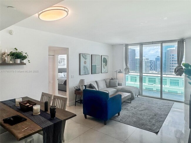 Building Photo - 950 Brickell Bay Dr
