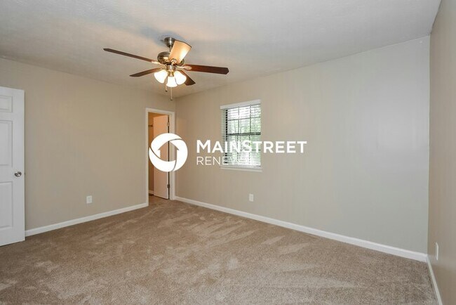 Building Photo - 4 Bedroom Pet-Friendly Home in Lithonia, G...