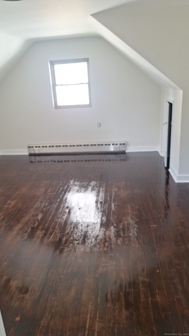 Building Photo - 160 Pearl St