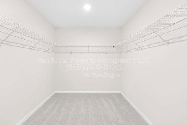 Building Photo - 14924 Nichols Hall Dr