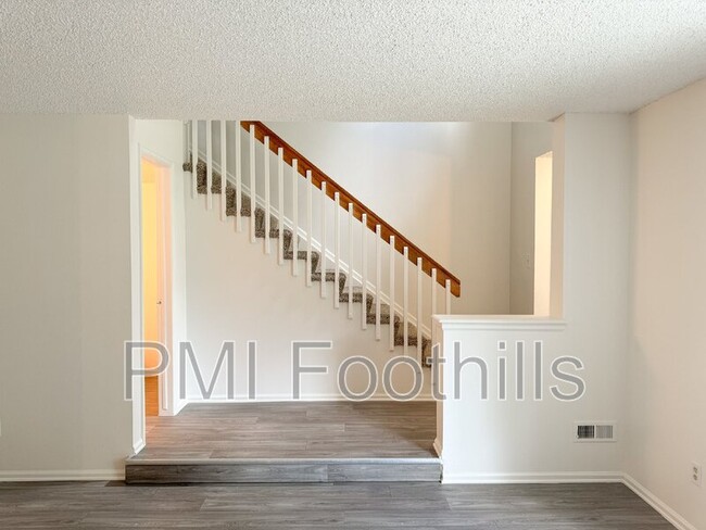 Building Photo - 8460 Everett Way