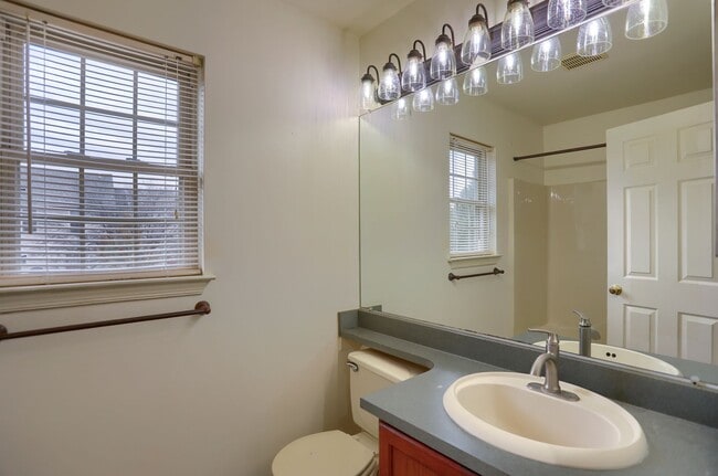 Building Photo - 1284 Hunters Ridge Dr