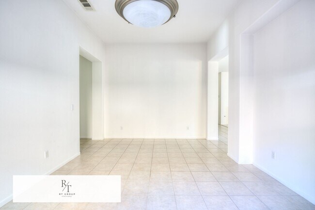 Building Photo - 3879 Bella Villagio Ave